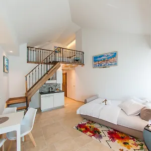 bazzar-apartments.hotels-in-trogir.com/
